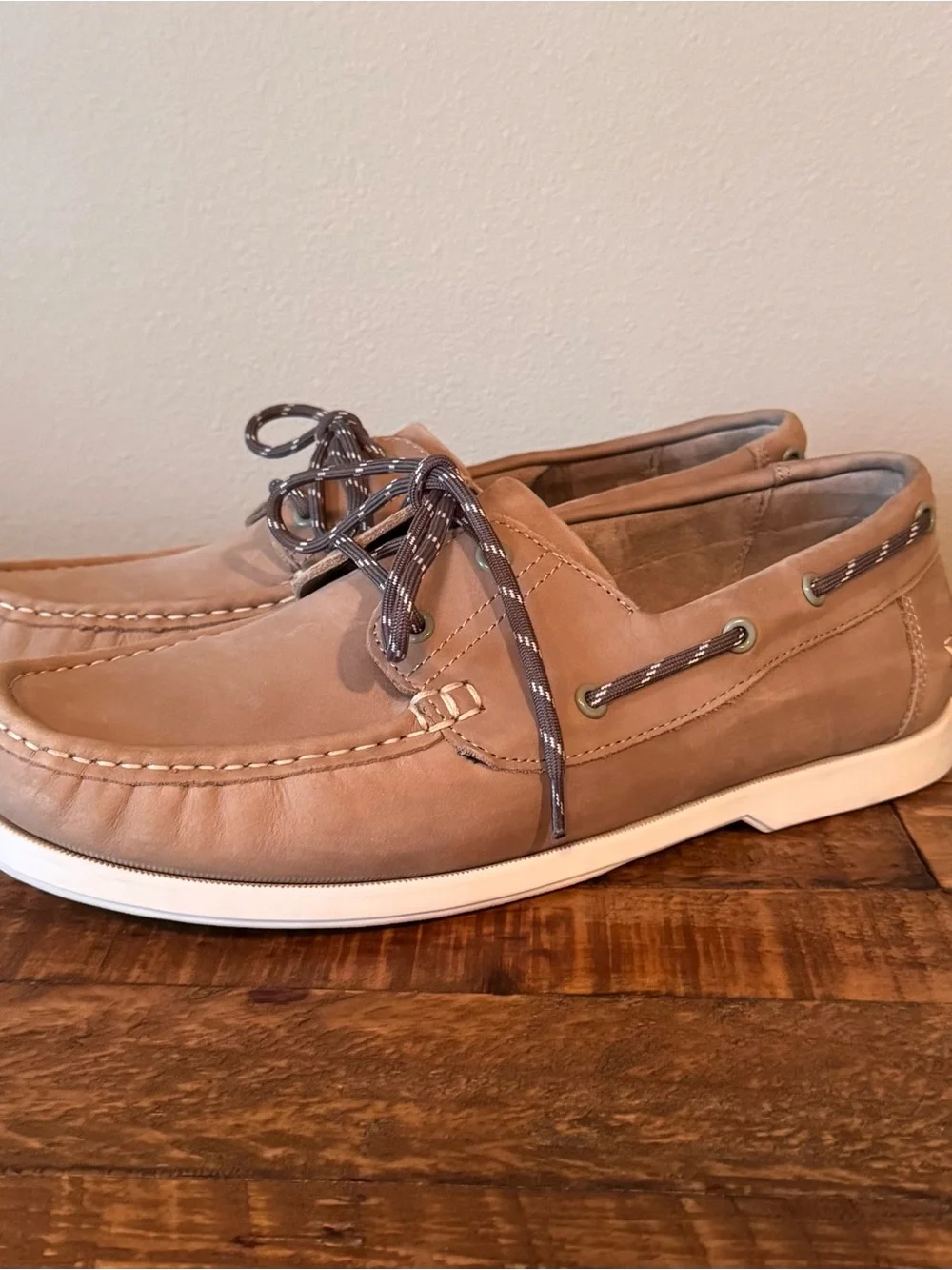 Samuel Windsor Tan Suede Men’s Boat Deck Shoes with Contrast Laces